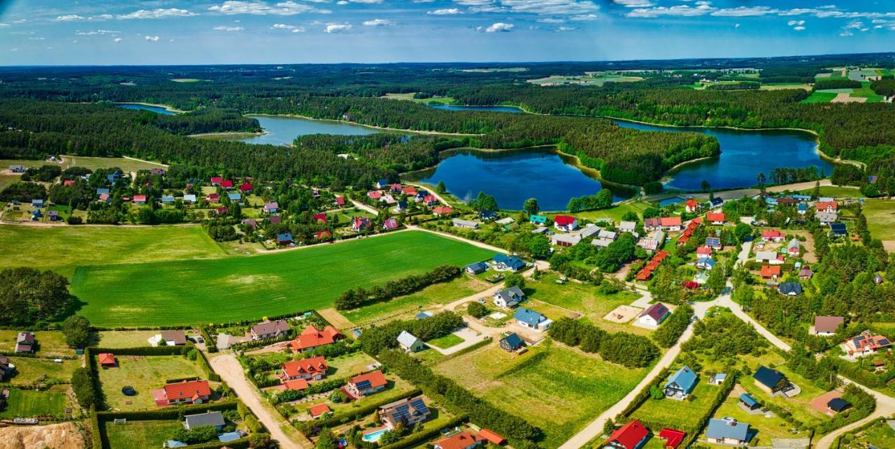 Oliwkowy Balia Z Jacuzzi Kaszuby Ferienhaus *