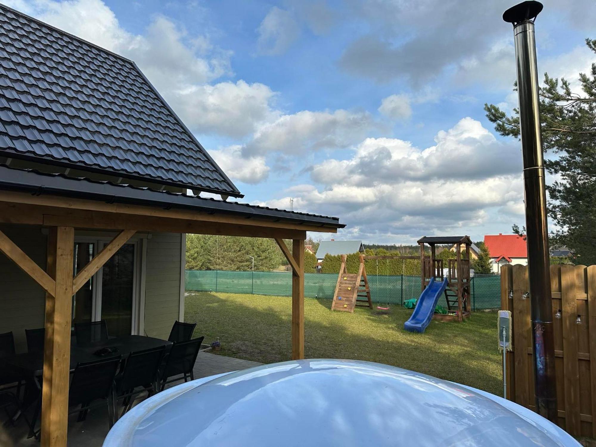 Oliwkowy Balia Z Jacuzzi Kaszuby Ferienhaus *